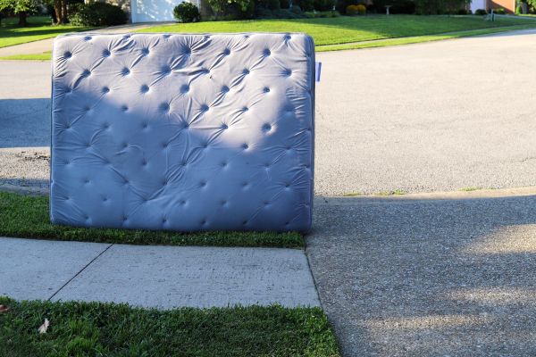 Mattress Removal Service in Sun Prairie